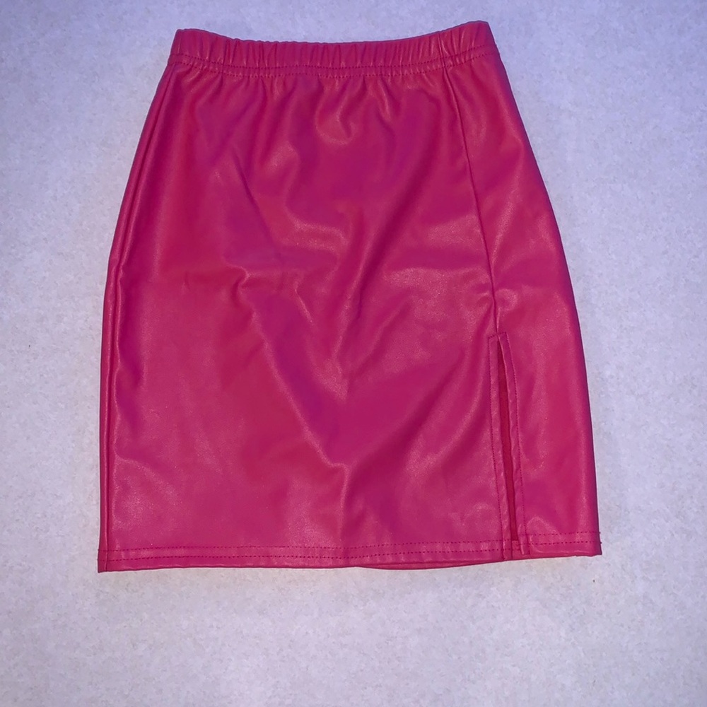 PrettyLittleThing, size 0, hot pink mini leather skirt with slit.